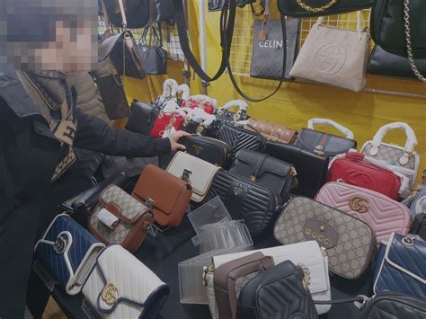 [From the Scene] South Korea’s counterfeit market is